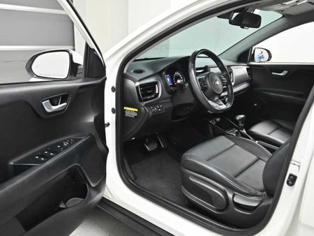 Kia Stonic — photo 11