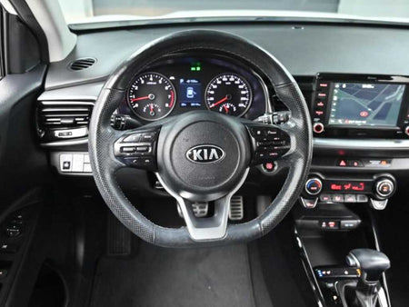 Kia Stonic — photo 13