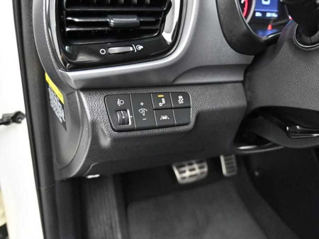 Kia Stonic — photo 17