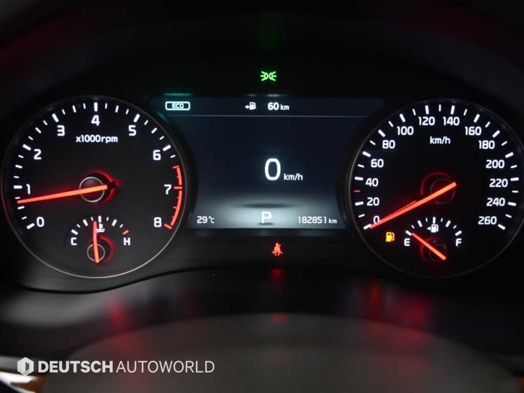 Kia K7 — photo 08