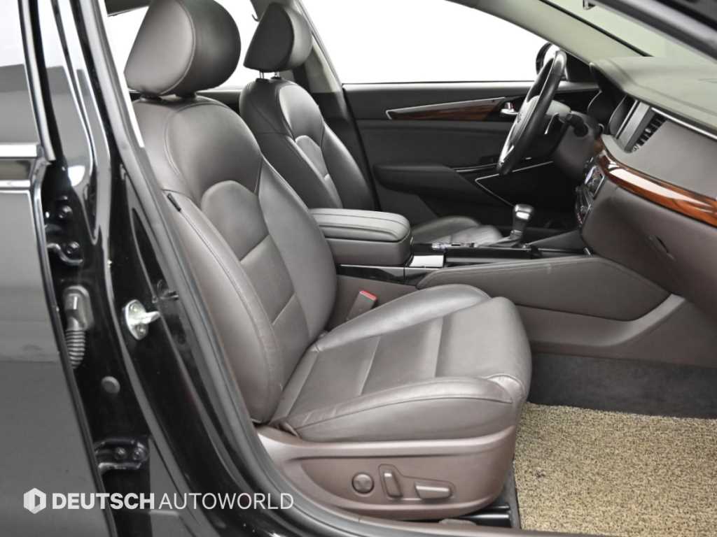 Kia K7 — photo 10