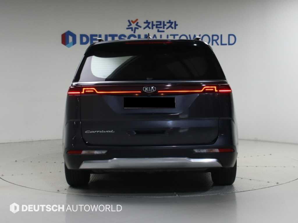Kia Carnival — photo 04