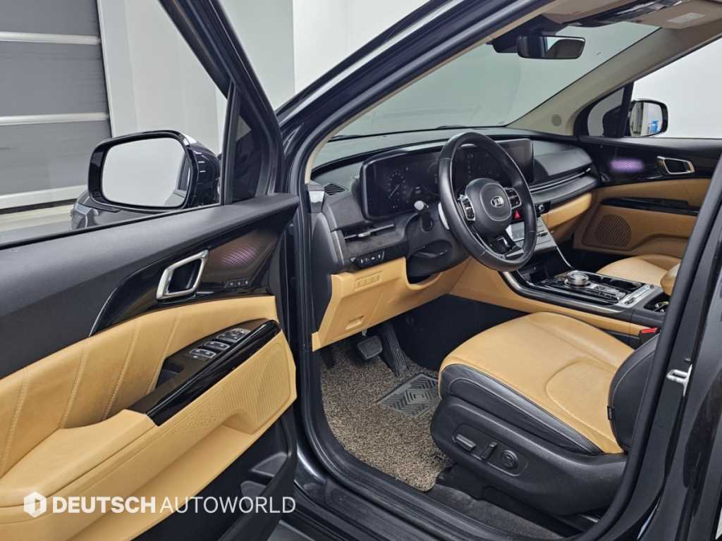 Kia Carnival — photo 11