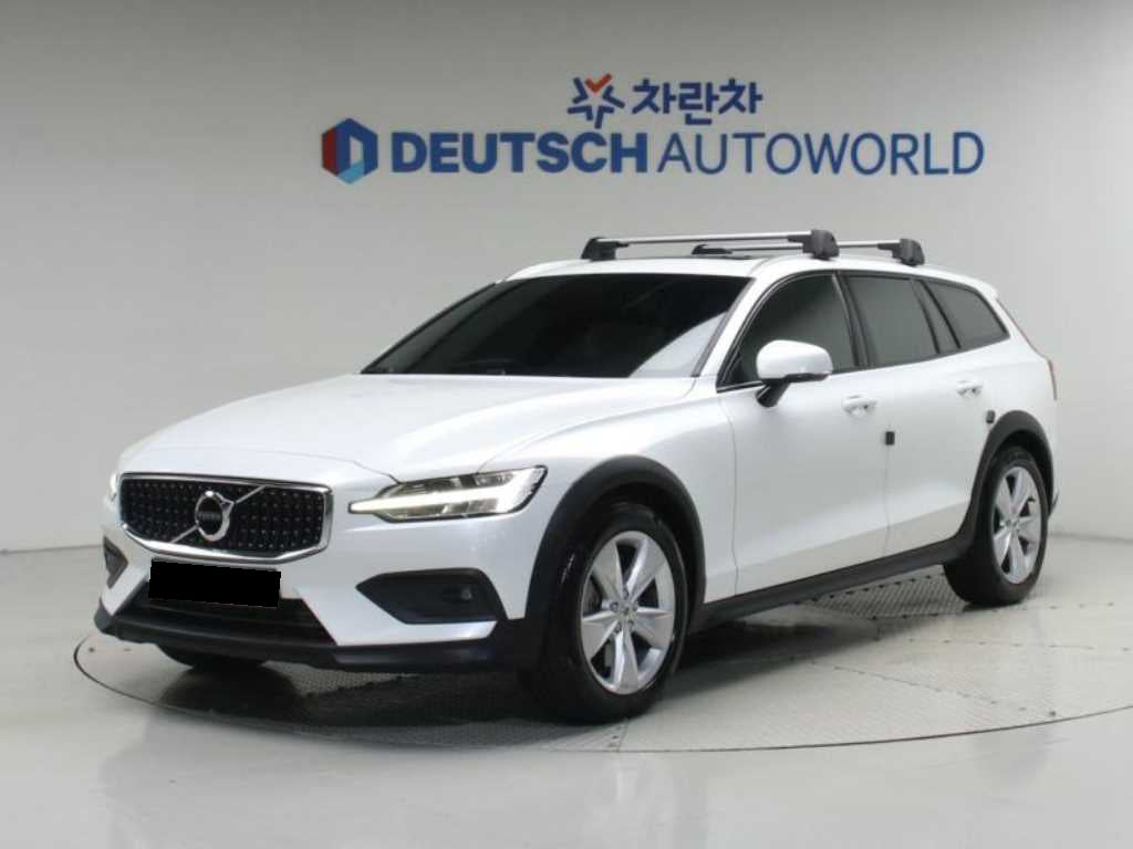 Volvo V60 — photo 01