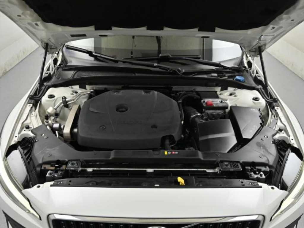 Volvo V60 — photo 06