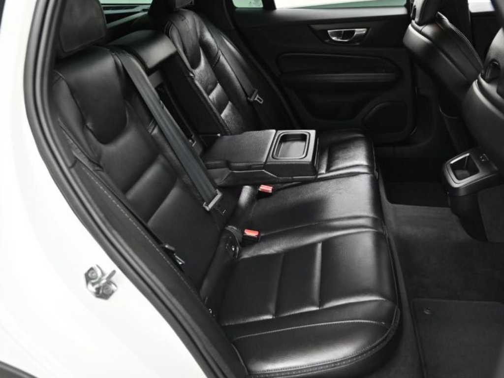 Volvo V60 — photo 12
