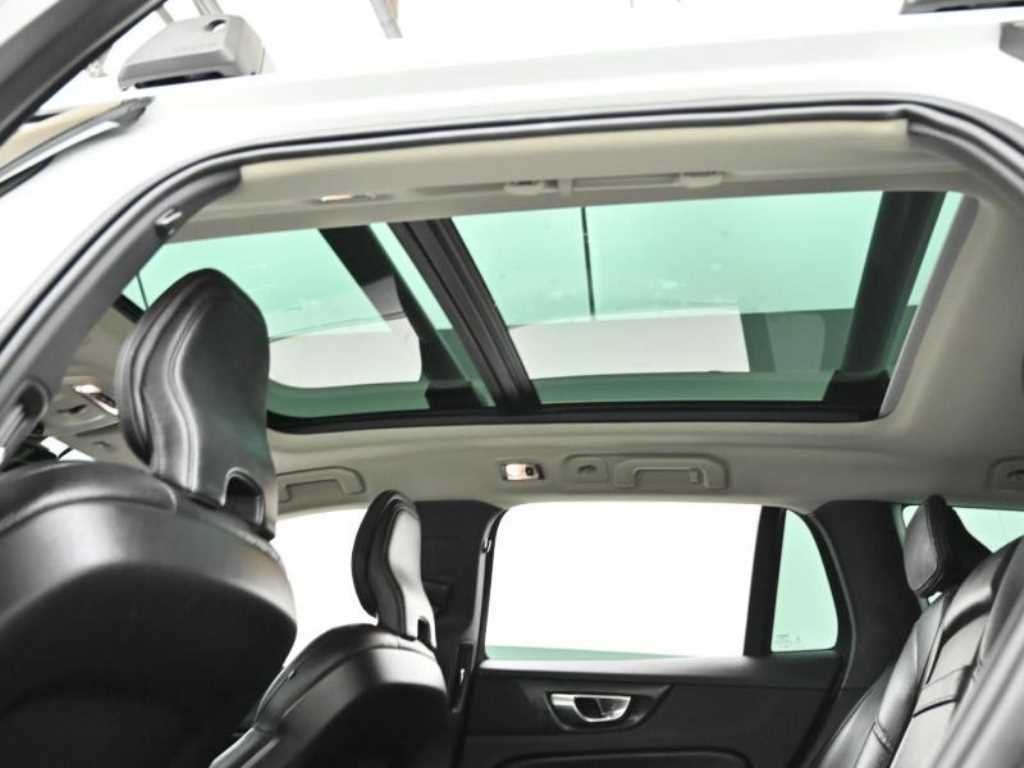 Volvo V60 — photo 18