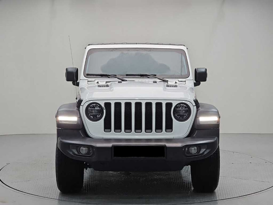 Jeep Wrangler — photo 02