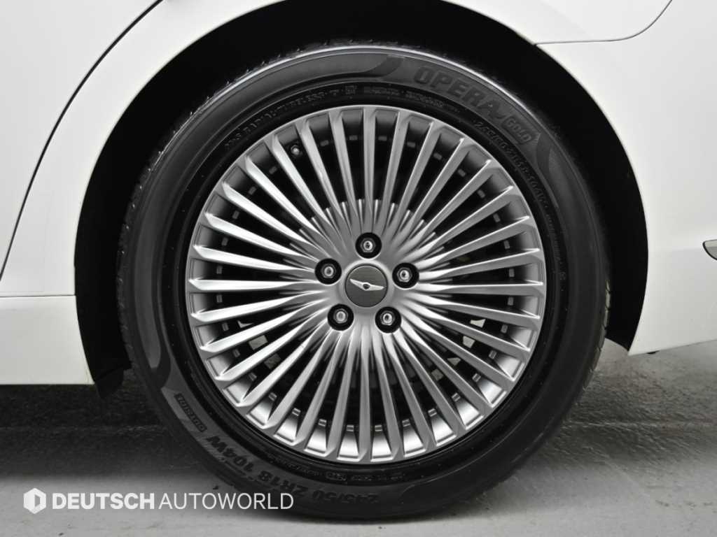 Genesis G90 — photo 05
