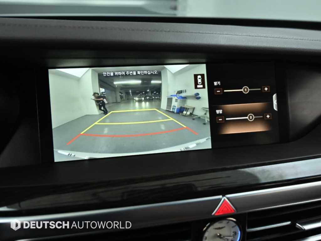 Genesis G90 — photo 15