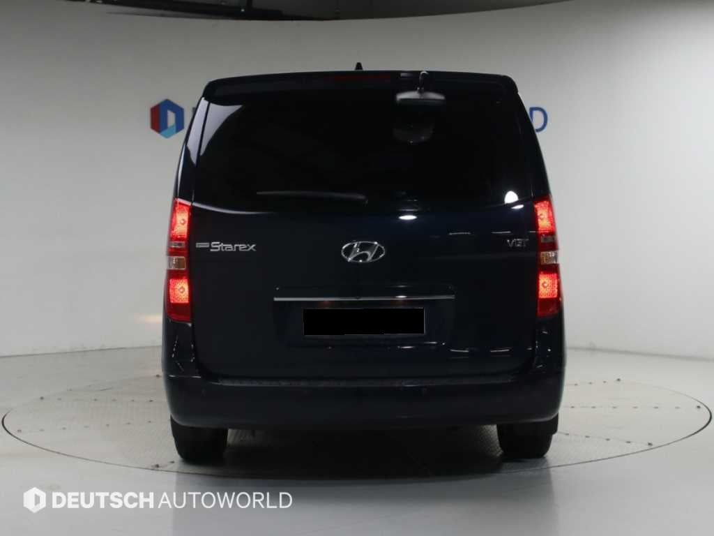 Hyundai Starex — photo 04
