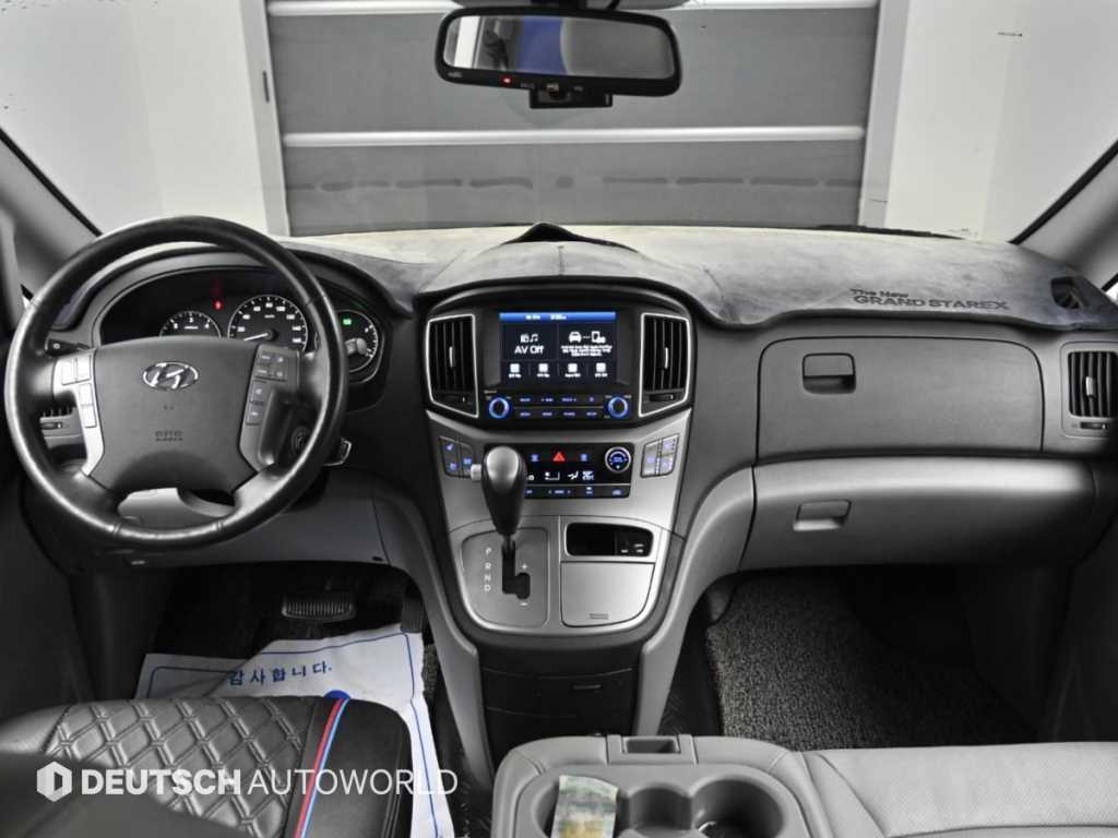 Hyundai Starex — photo 07