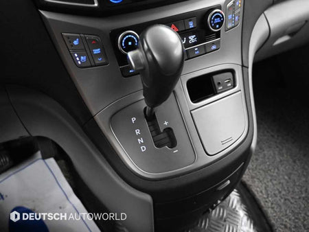 Hyundai Starex — photo 09
