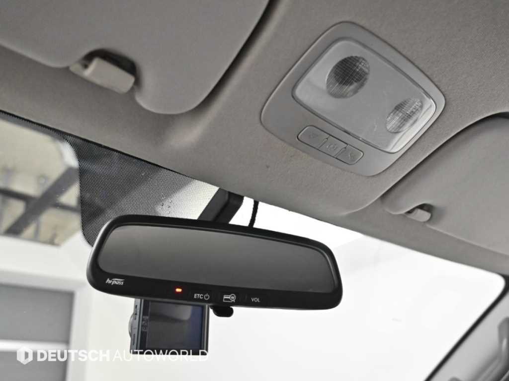 Hyundai Starex — photo 18