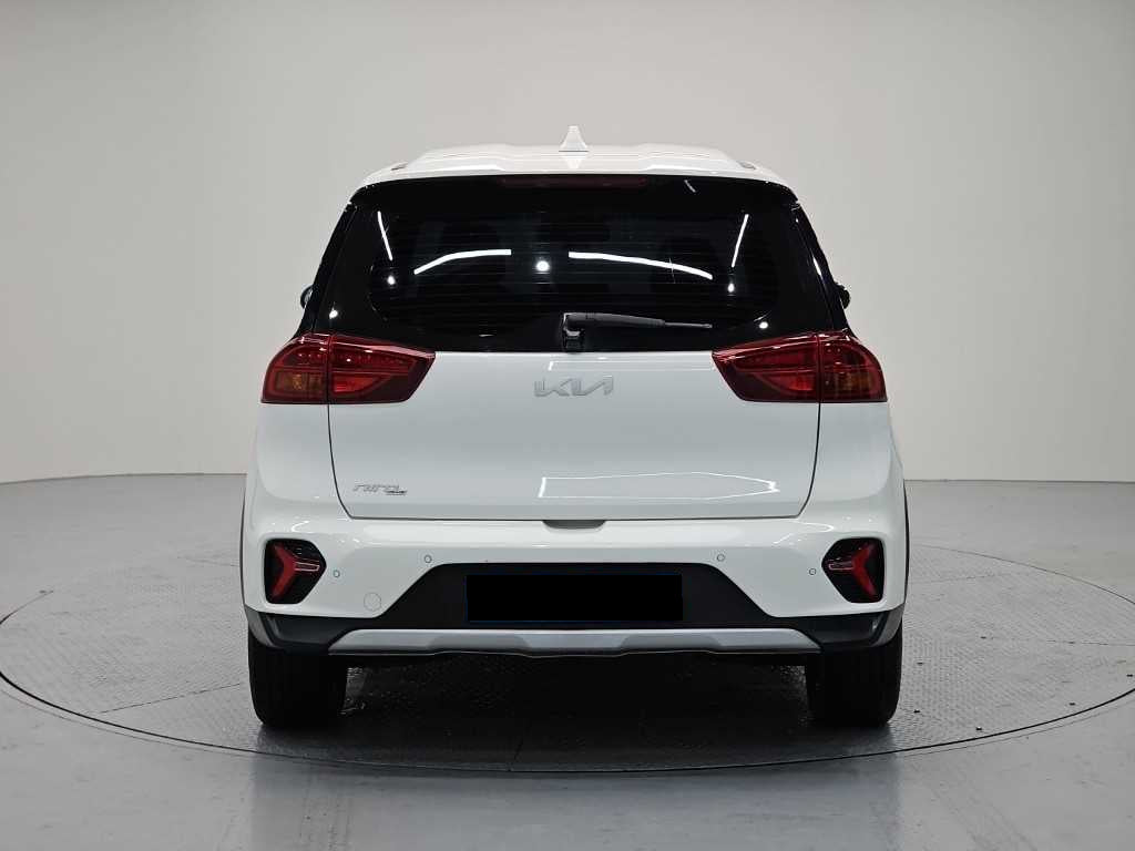 Kia Niro — photo 03