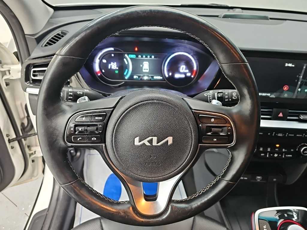 Kia Niro — photo 09