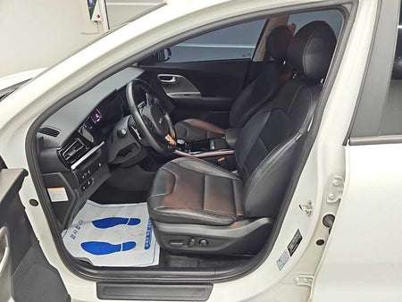 Kia Niro — photo 11