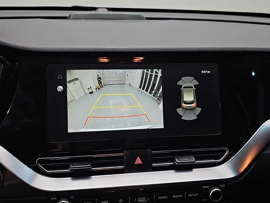 Kia Niro — photo 15