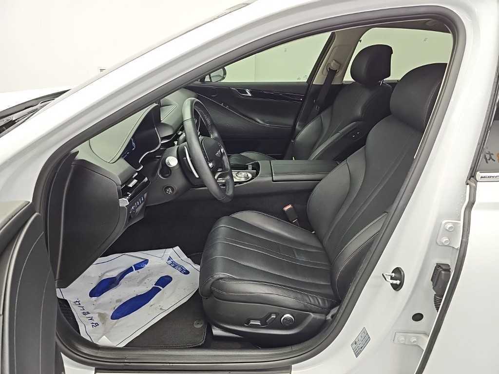Genesis G80 — photo 11