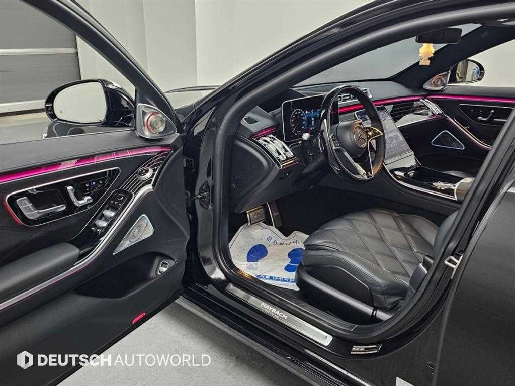 Mercedes-Benz S-Class — photo 11