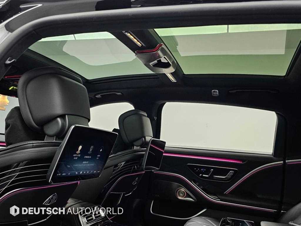 Mercedes-Benz S-Class — photo 18