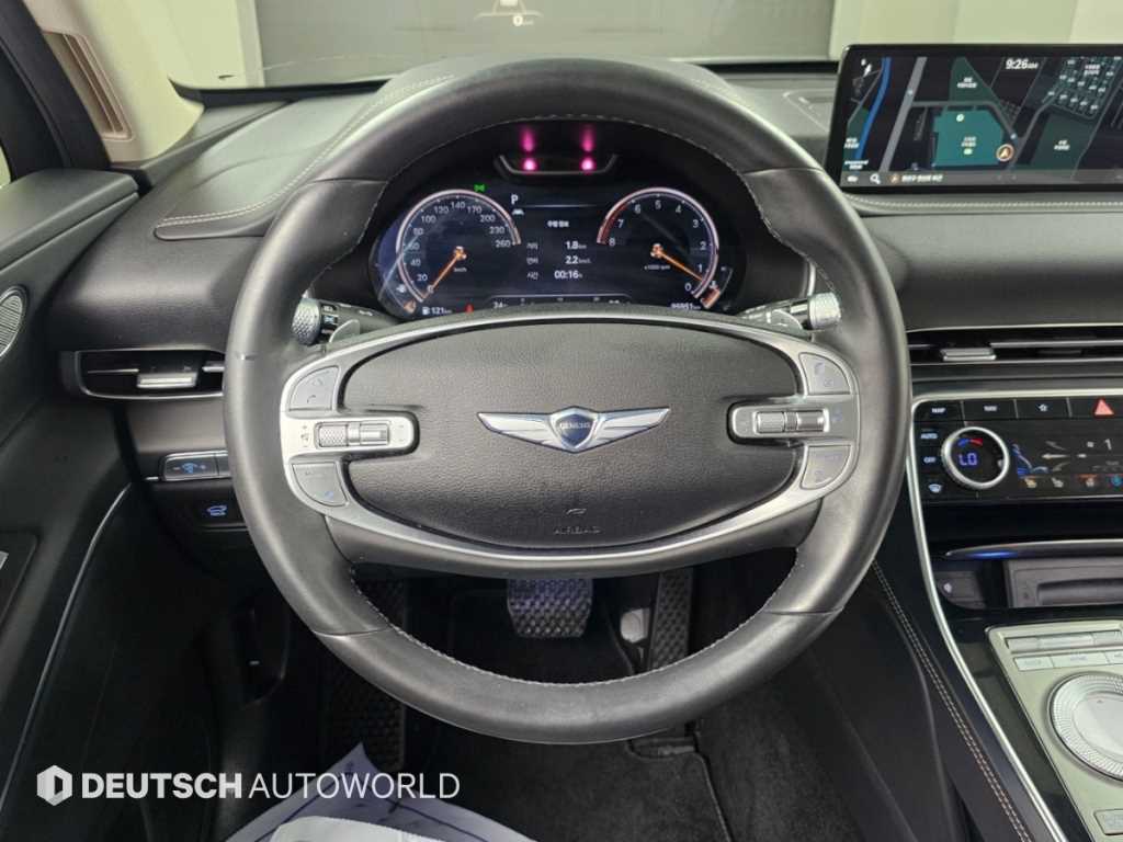 Genesis GV80 — photo 13
