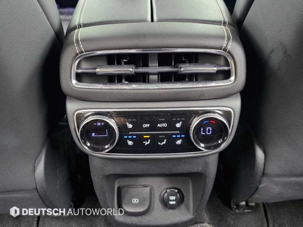Genesis GV80 — photo 16