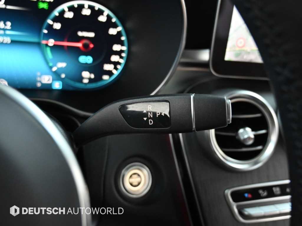 Mercedes-Benz GLC-Class — photo 09