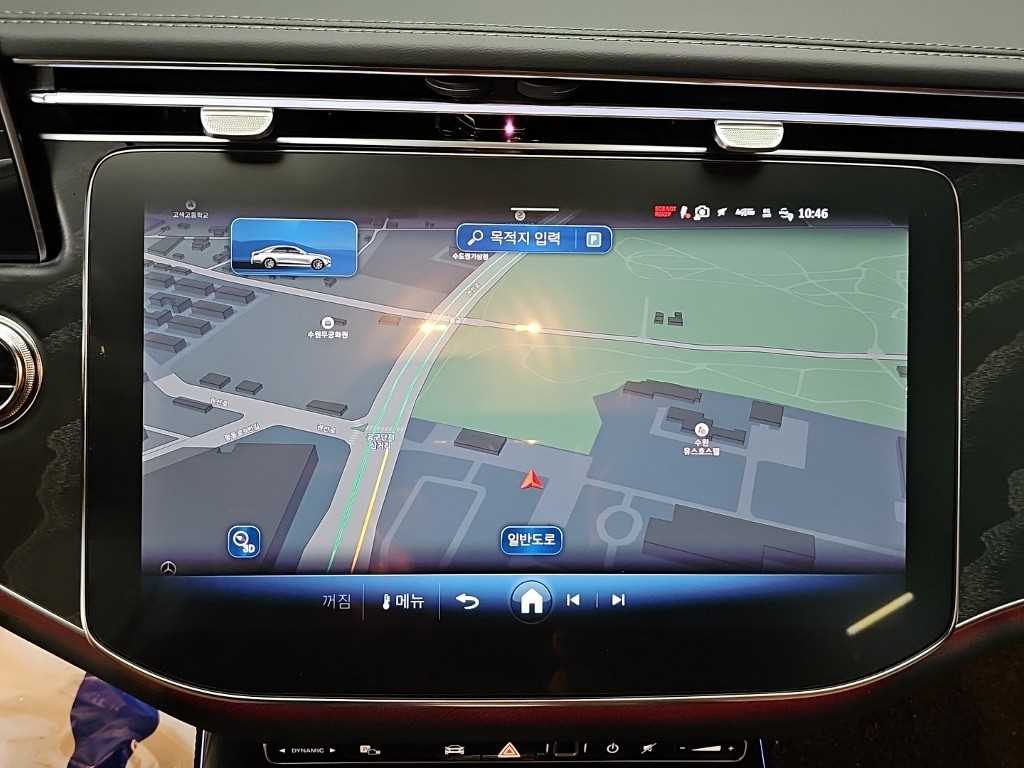 Mercedes-Benz E-Class — photo 15