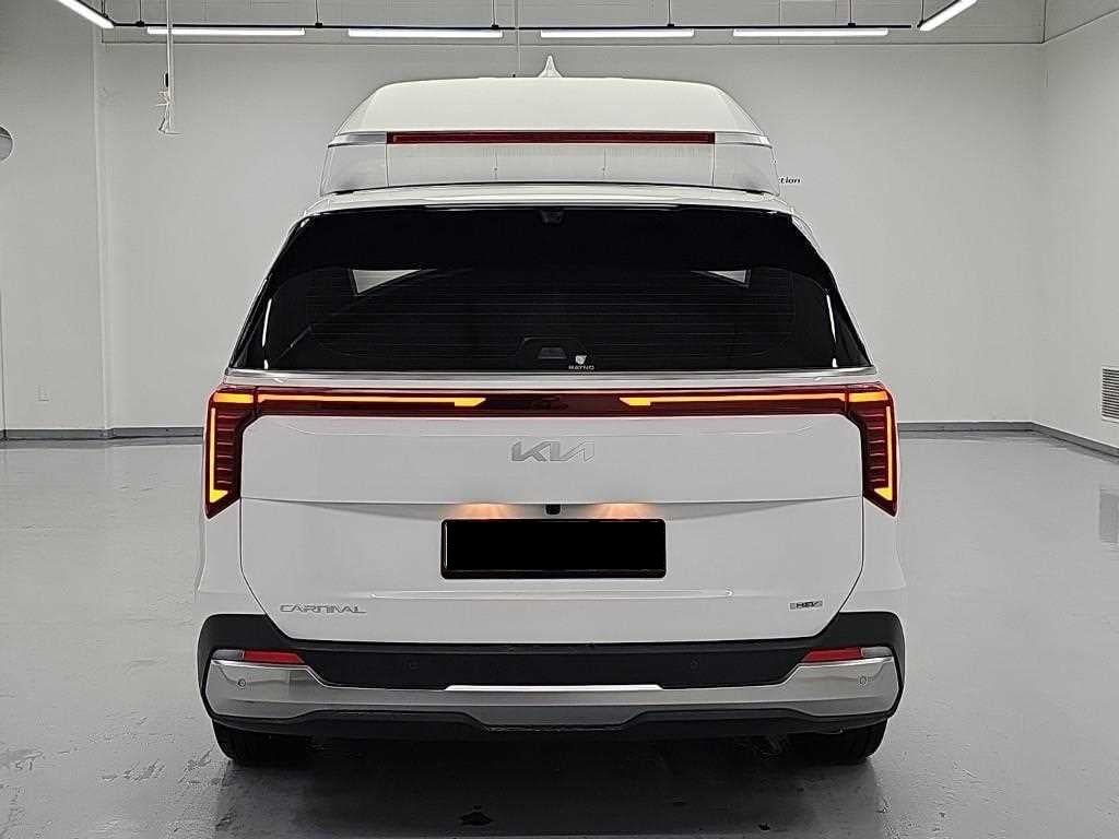 Kia Carnival — photo 03