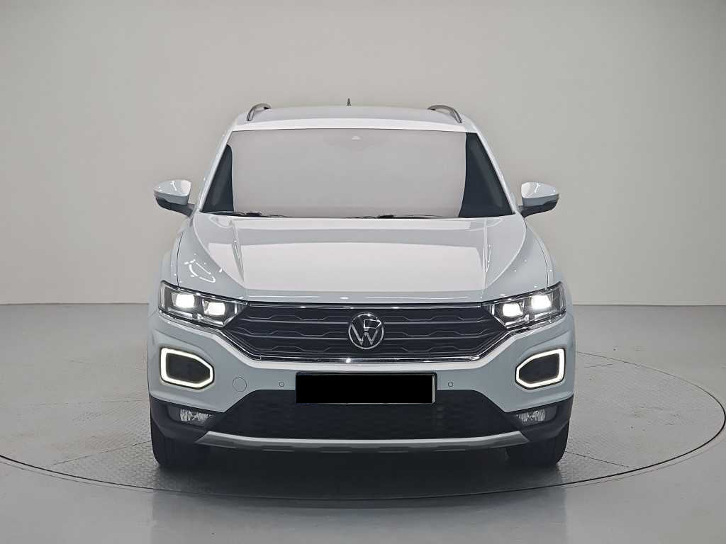 Volkswagen T-Roc — photo 02