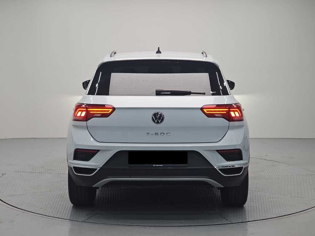 Volkswagen T-Roc — photo 03