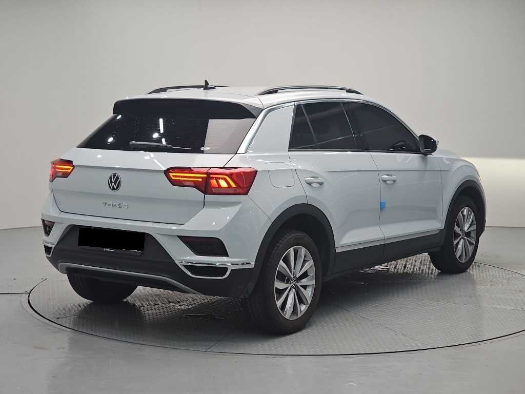Volkswagen T-Roc — photo 04