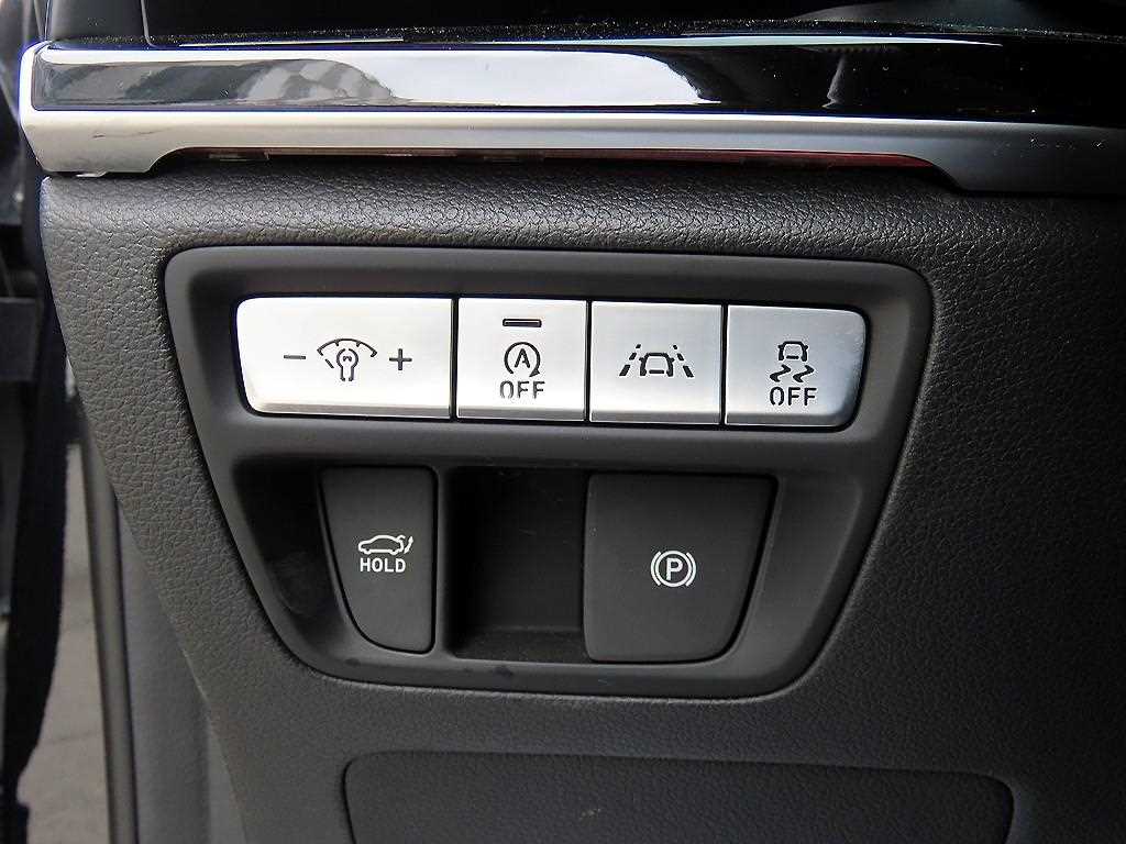 Genesis G80 — photo 12