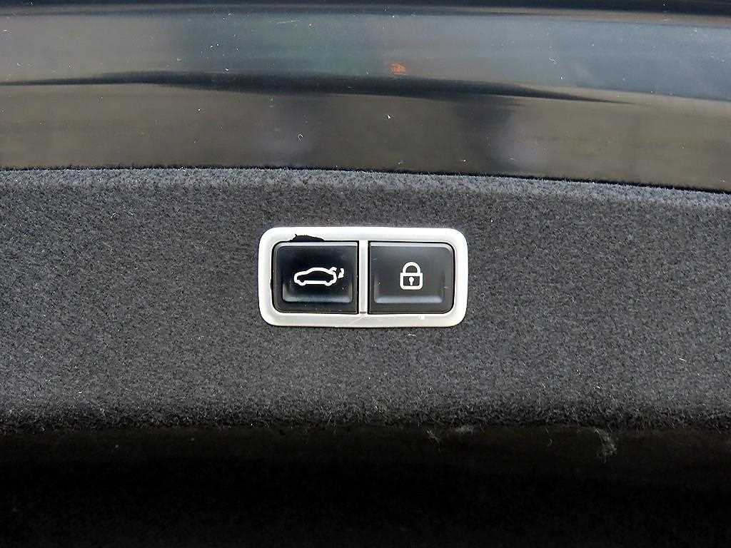 Genesis G80 — photo 17
