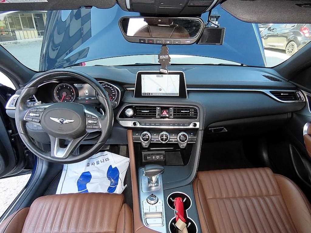 Genesis G70 — photo 06