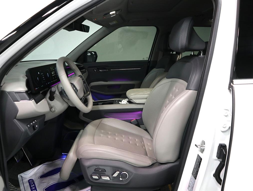 Kia EV9 — photo 09