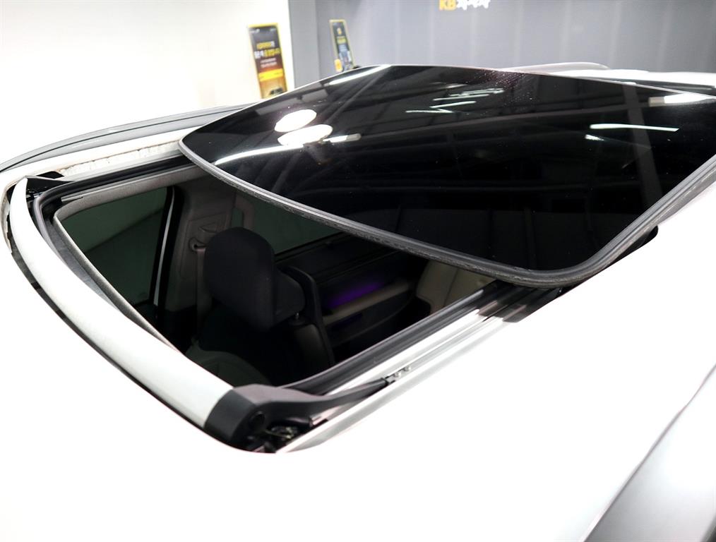 Kia EV9 — photo 15