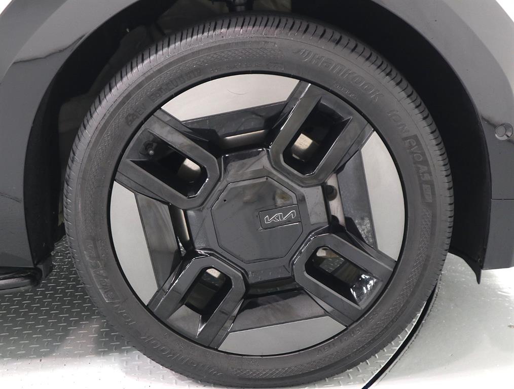 Kia EV9 — photo 17