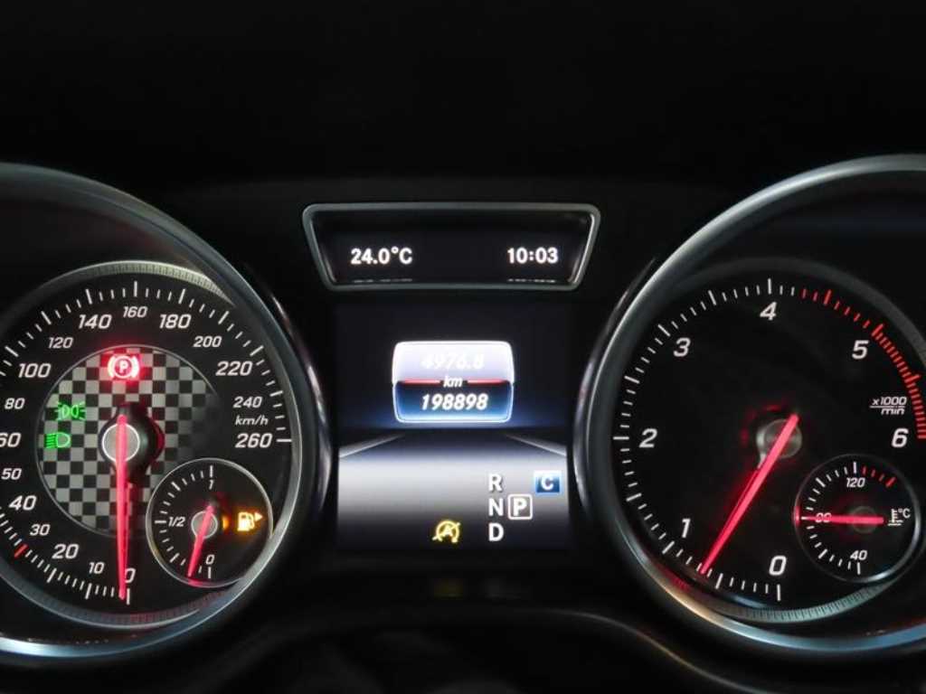 Mercedes-Benz GLE-Class — photo 12