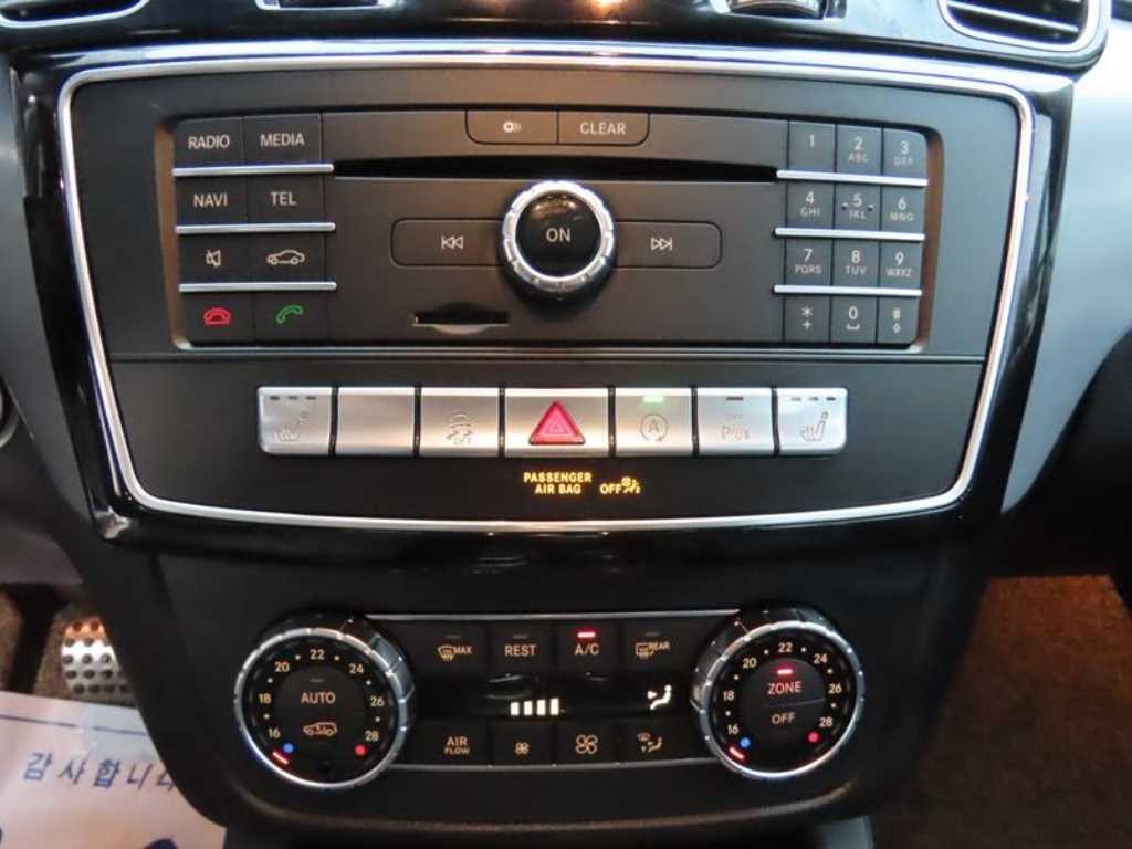 Mercedes-Benz GLE-Class — photo 15