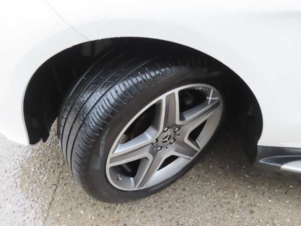 Mercedes-Benz GLE-Class — photo 19