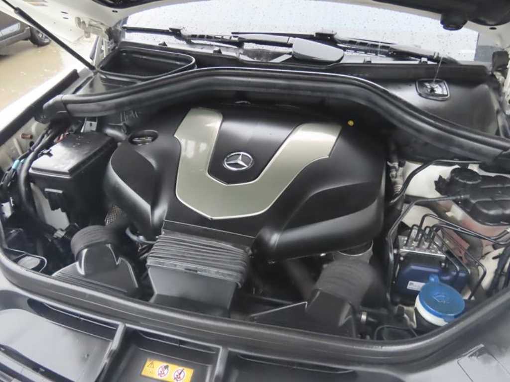 Mercedes-Benz GLE-Class — photo 20