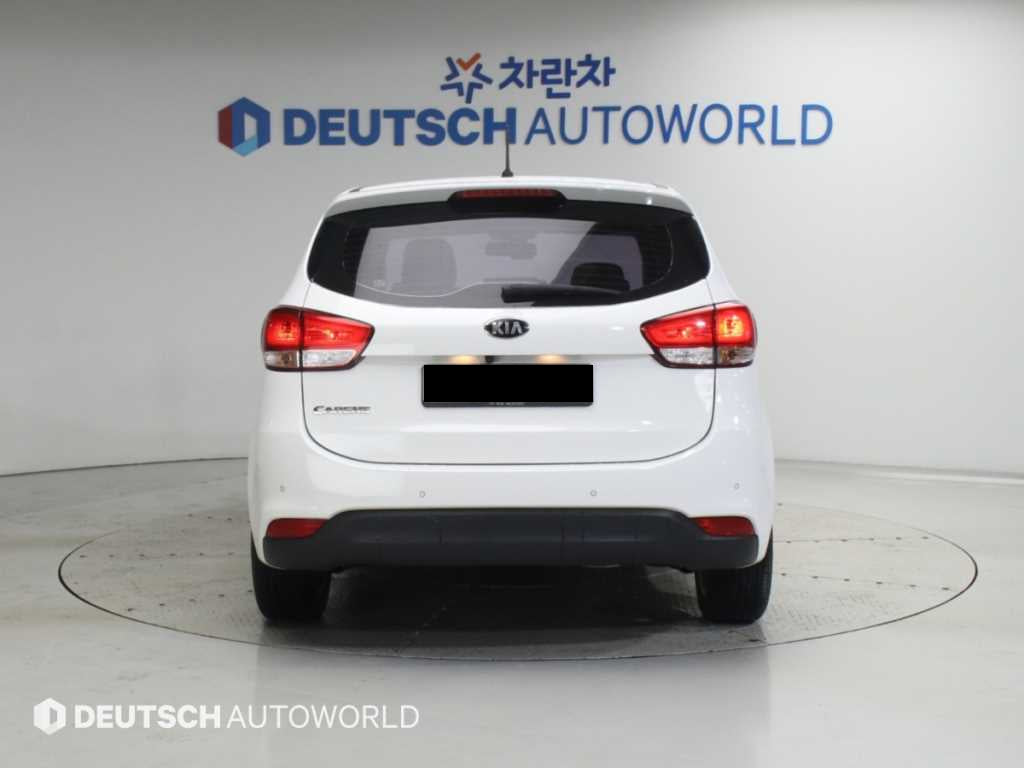 Kia Carens — photo 04
