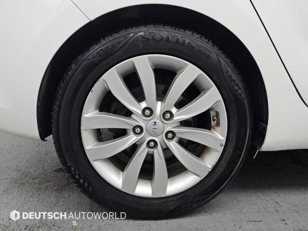 Kia Carens — photo 05