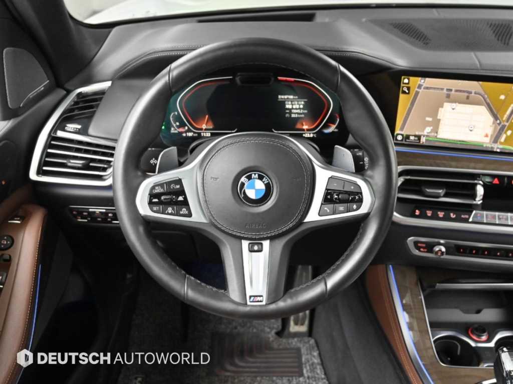 BMW X5 — photo 13