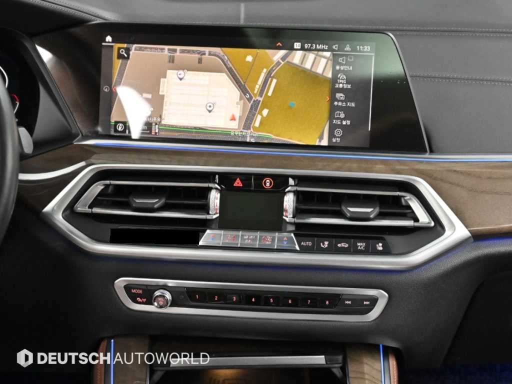 BMW X5 — photo 14