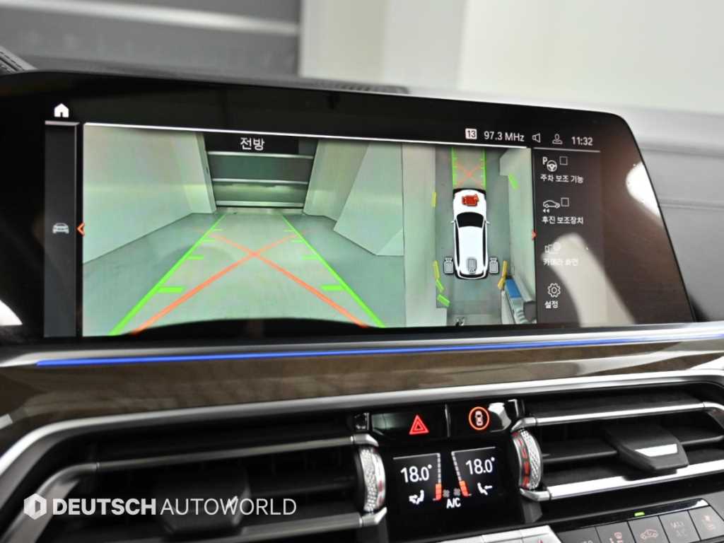 BMW X5 — photo 15