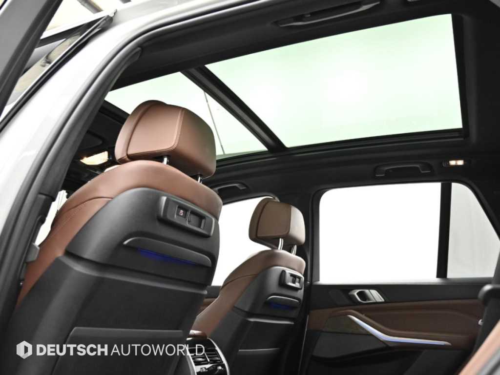 BMW X5 — photo 18