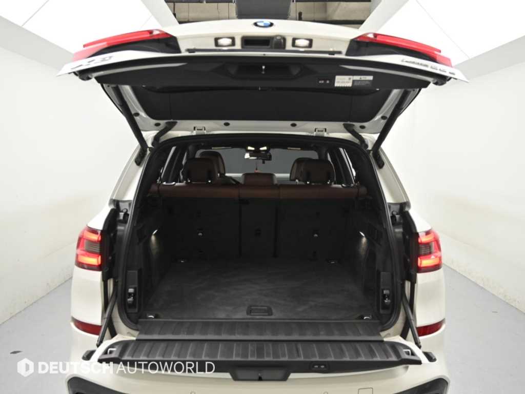 BMW X5 — photo 19